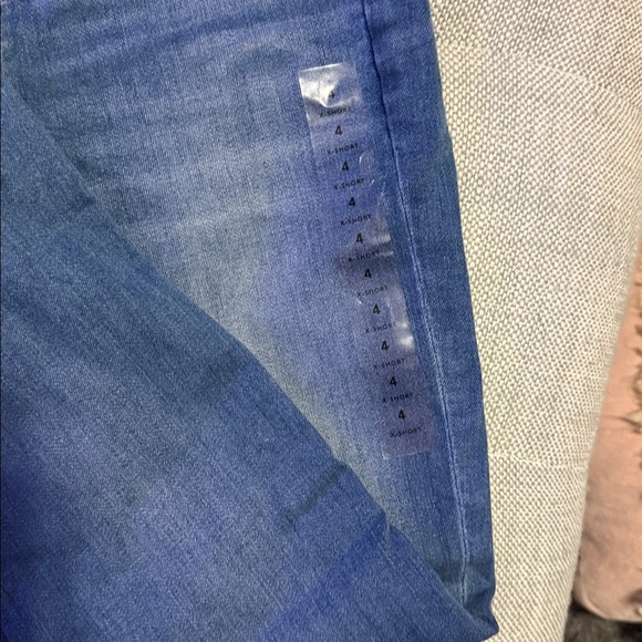 American Eagle Outfitters Women's Stretch Skinny Jeans - Medium Blue Wash - Picture 2 of 5